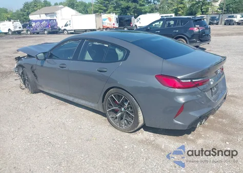 2022 BMW M8 Competition z USA, uszkodzony, nr VIN WBSGV0C03NCH16601